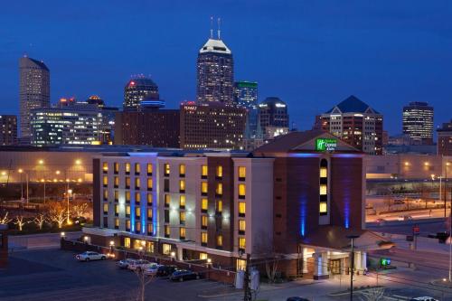 Holiday Inn Express Hotel & Suites Indianapolis Dtn-Conv Ctr Area an IHG Hotel - main image